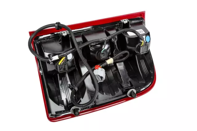 OEM NEW 2010-2012 GM Chevrolet GMC Sierra Rear Left Tail Light Assembly 20840271