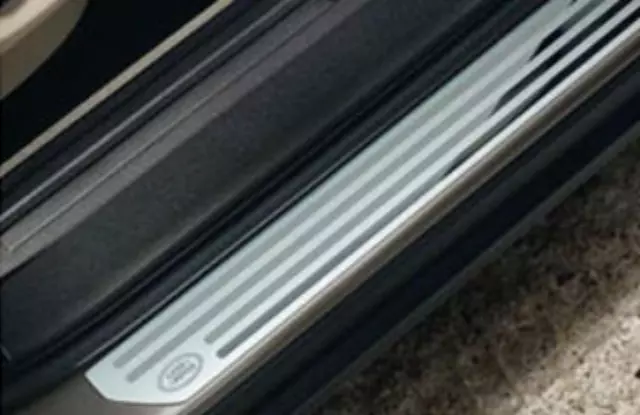 2016 Land Rover LR4 - Sill Treadplates - Stainless Steel