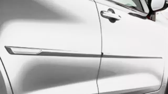 2020-2021 Toyota Corolla - Moldings, Body Side, Blizzard Pearl