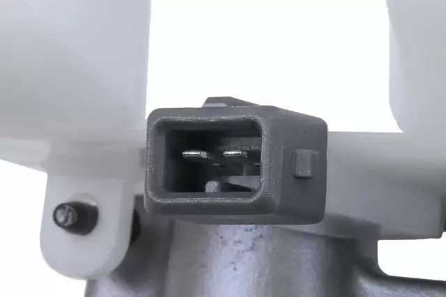 Brake Master Cylinder Assembly with Reservoir