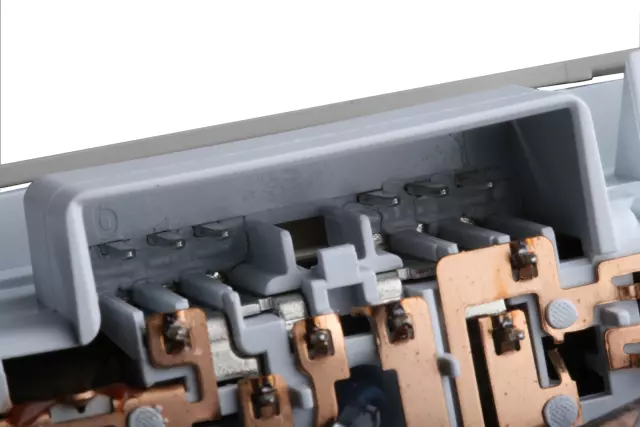 Very Light Platinum Center Courtesy Lamp