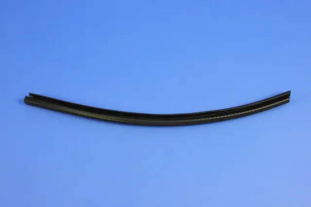 Rear Wheelhouse Weatherstrip, Left