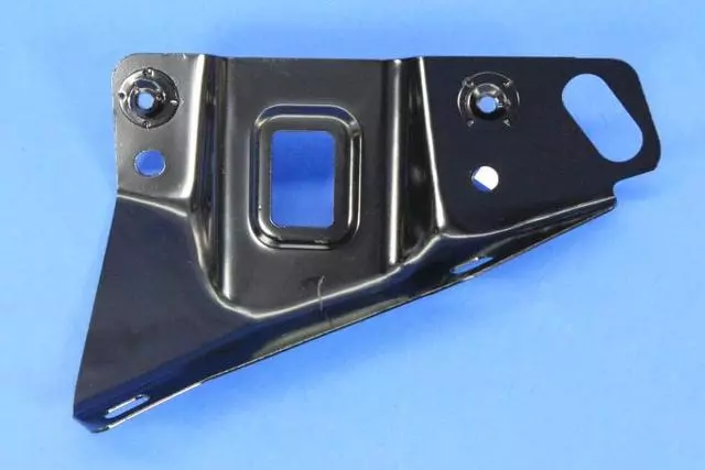 Fender Mounting Front Bracket, Right