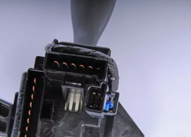 Turn Signal and Headlamp Dimmer Switch