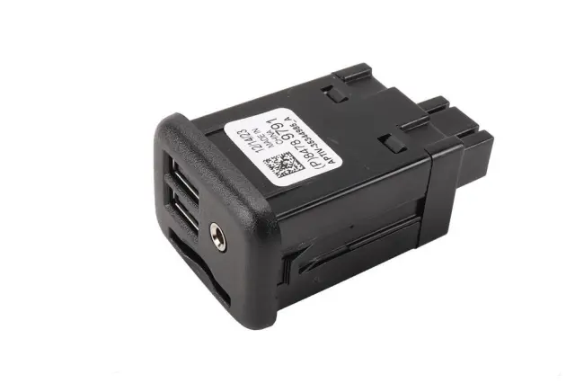 2019-2021 GM Jet Black Audio Player Receptacle 84789791 GM
