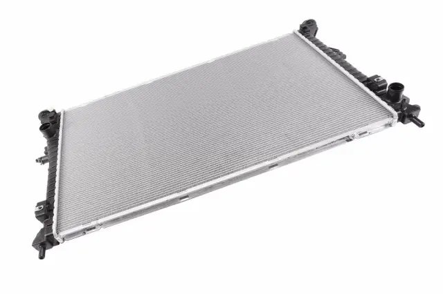 2020-2026 GM Engine Radiator 86785339 | OEM Parts Online