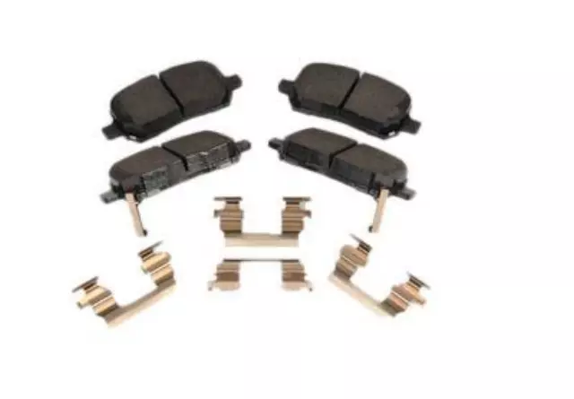 Front Disc Brake Pad Set with Clips
