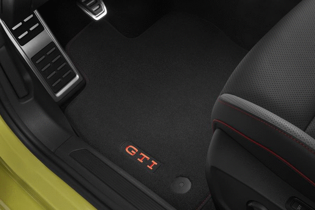 Carpeted Mats - Anthracite With Red Surging