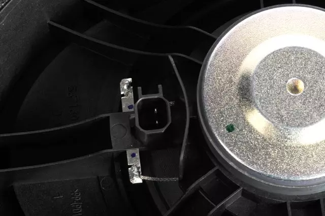 thumbnail image 2 of GM Genuine Parts Front Door Speaker 2 of 14