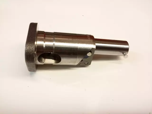 どいやん Engine Timing Chain Tensioner For Toyota Matrix Camry Rav4