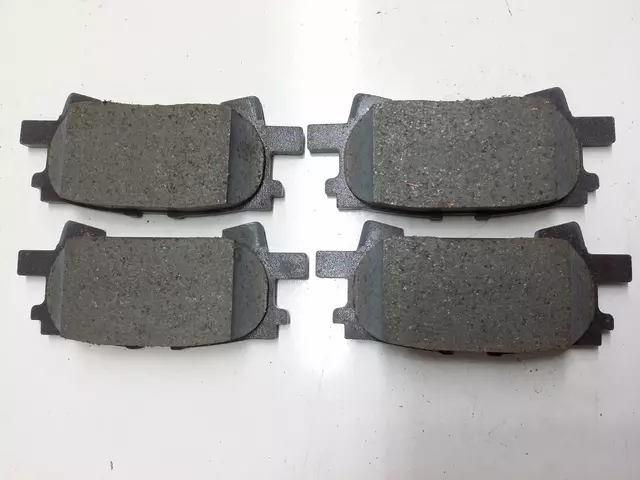 2004-2009 Lexus - Disc Brake Pad Set Rear