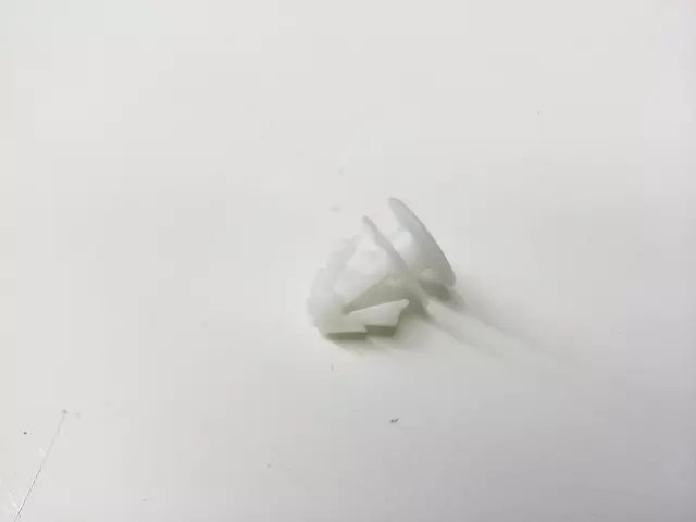 Wheel Opening Molding Clip