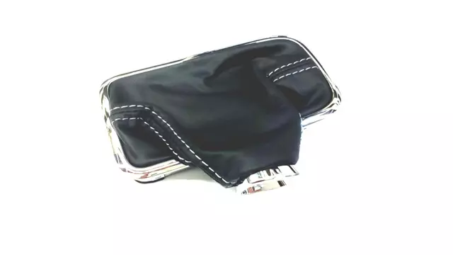 2015-2018 Subaru Forester - Shift Boot