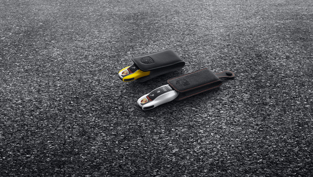 2016-2023 Porsche - Key Pouch In Leather - Saddle Brown