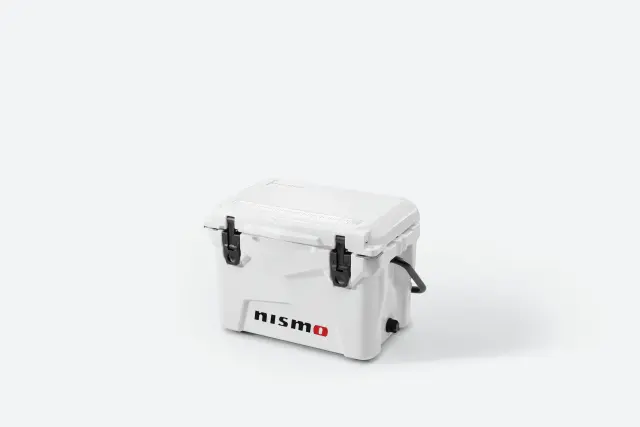 Genuine Nismo White 20-quart Cooler / Ice Box - T99C9-20QWT