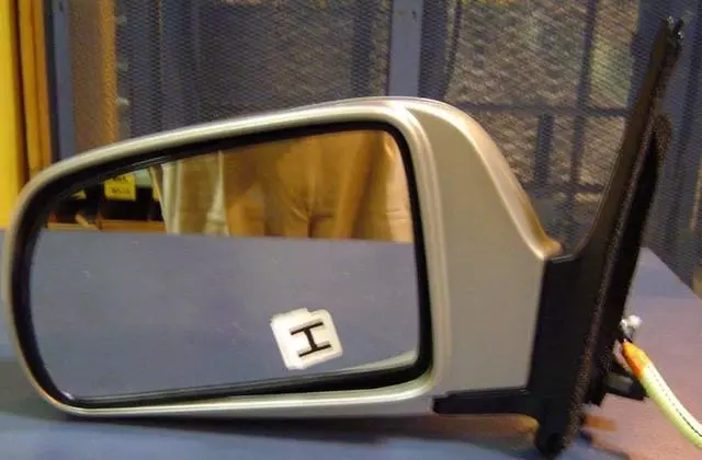 2001-2003 Toyota Sienna - Mirror Assembly Left