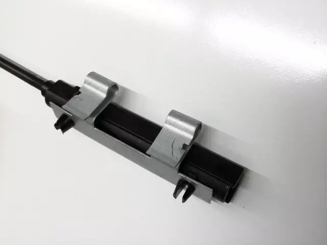 2005-2010 Volkswagen - Release Cable