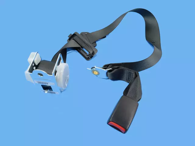 2nd Rear Center Seat Belt