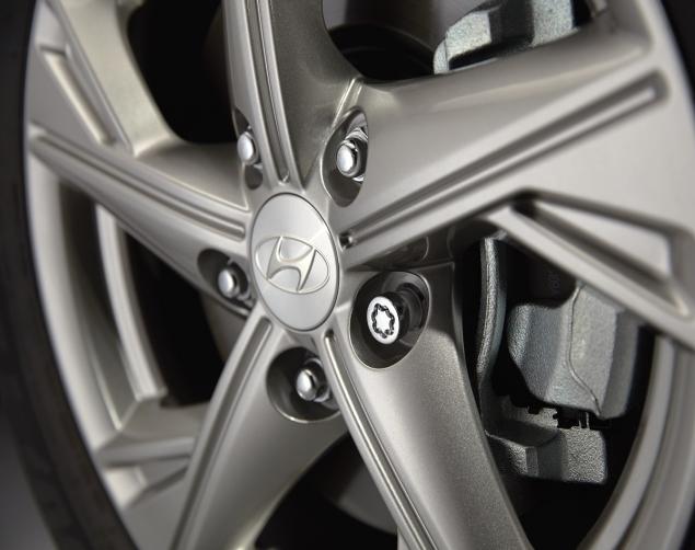 Genuine Wheel Locks for 20112024 Hyundai Part U844000502 Hyundai OEM Parts Direct