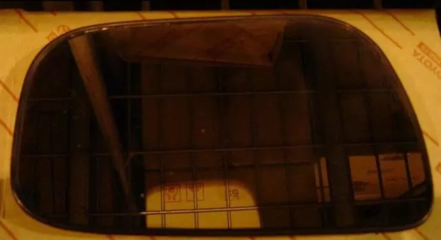 1997-2001 Toyota Camry - Mirror Glass
