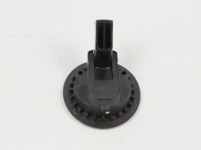 STORAGE BIN LID - LATCH 68059730AB