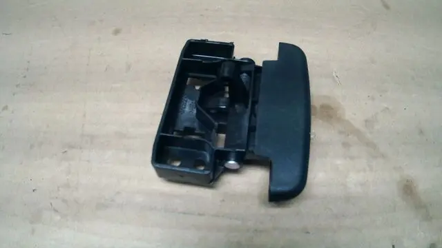 isa•*¨*•.¸♬︎ 68470797AA - Armrest Lid Latch 2018-2026 Jeep | The Official Mopar
