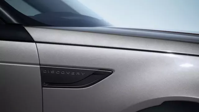 2021-2022 Land Rover Discovery - Gloss Black Side Vents Kit - 21MY Onwards