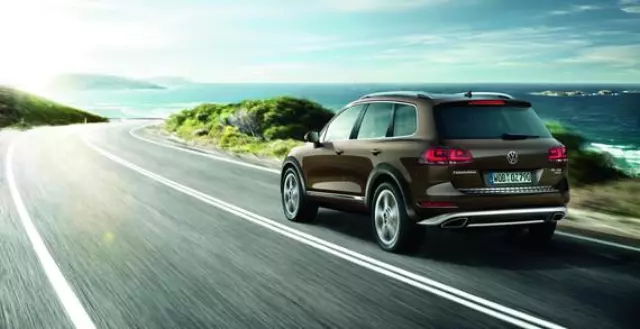 Hatch Top Spoiler 7p0071641gru