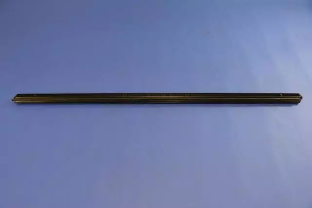 Tonneau Cover Rail, Right