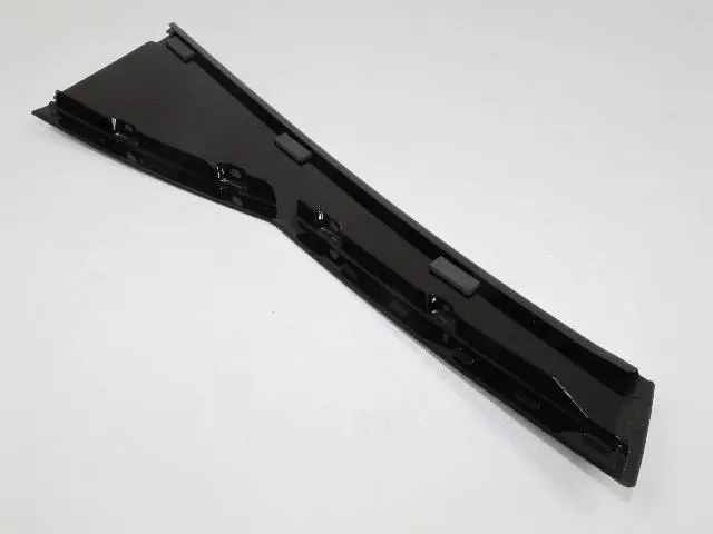 C Pillar Applique, Left