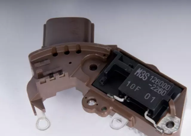 Genuine GM Voltage Regulator 88969481