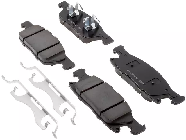 Front Disc Brake Pad Set