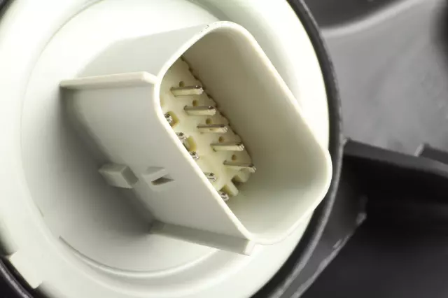 2013-2015 Cadillac ATS - Driver Side Headlamp Assembly