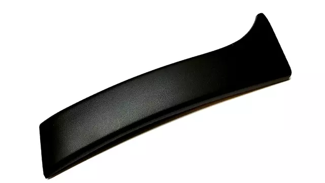 2002-2007 Subaru Impreza - Lower Molding