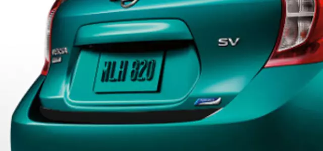 Hatch Accent, Lower Lip, Color Studio