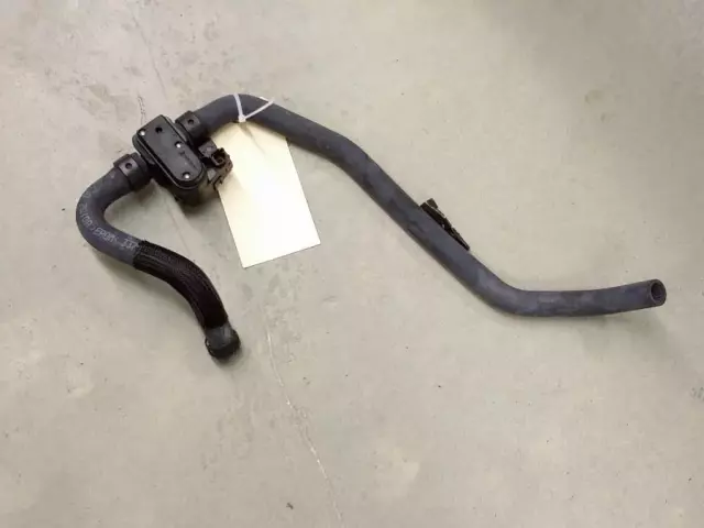 Genuine Nissan Lower Radiator Hose For 2004-2015 Nissan Armada & Titan - Part 21503-7S000