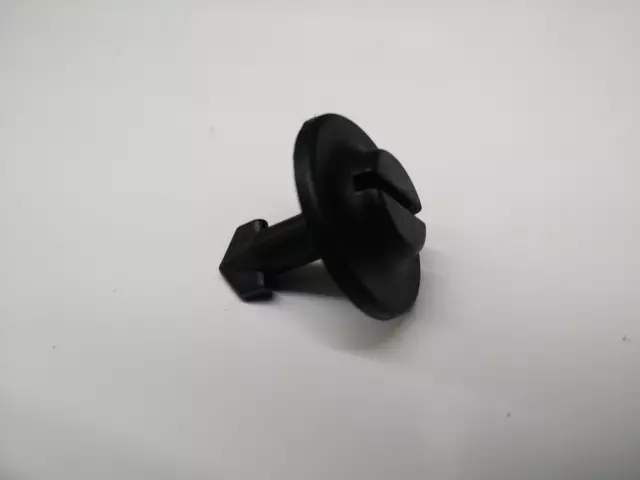 1992-2015 Audi - Fender Liner Pin