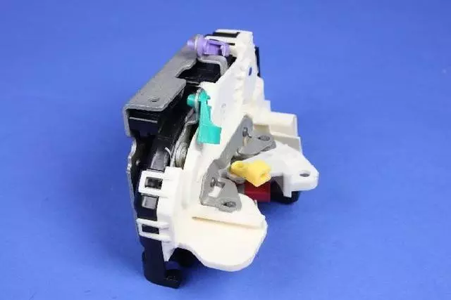 Front Door Latch, Right