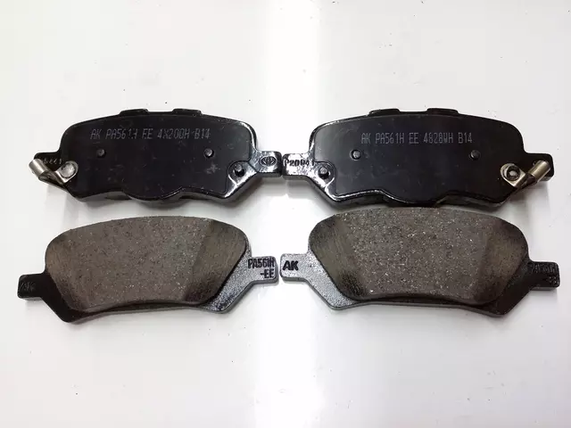 2009-2015 Toyota Rear Right & Left Brake Pad Set Venza
