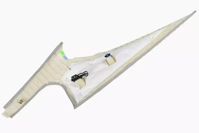 Very Light Cashmere Passenger Side Body Side Rear Window Garnish Molding