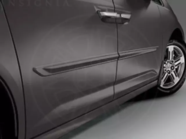 08P05-TK8-150 - Body Side Molding - 2011-2017 Honda Odyssey