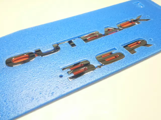 2010-2014 Subaru Outback - Nameplate