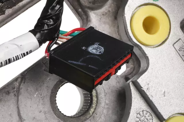 Gm Genuine Parts 86545724 Cocoa Steering Wheel Cap GM Parts 84483747 Cocoa Steering Wheel Silverado Steering Wheel - View #11