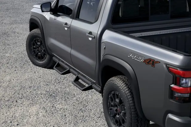 Step Rails - Off Road (Right) - Nissan (T98T6-9BU8B)