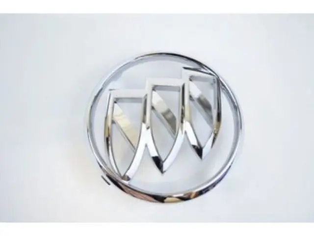 2011-2013 Buick Regal Front Grille Tri-Shield Logo 20997971