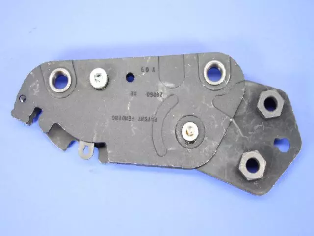 SEAT - LATCH 68002966AA