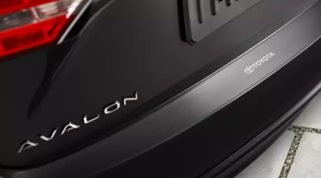 2014-2018 Toyota Avalon - Bumper Applique, Rear