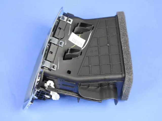 Air Conditioning & Heater Outlet, Inboard, Right