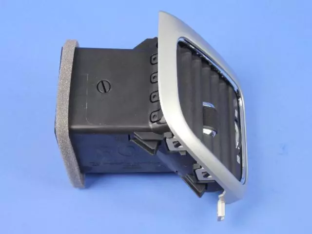 Air Conditioning & Heater Outlet, Right