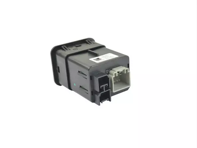 68297818aa - Media Hub USB Port - 2017 Chrysler 200 | World Parts